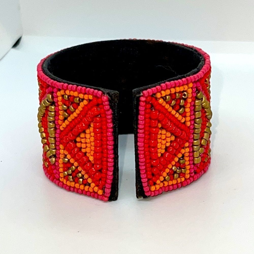 Three Beautiful Beaded Retro Bracelets - Picture 4 of 11